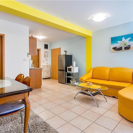 Apartment Ellis Premantura Oda fotoğraf
